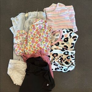 Old Navy and other brands outfits for Girl size 5-6